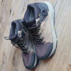 9.5 Men's Teva hiking shoes umber and tan